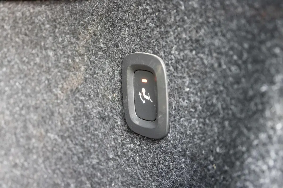 1.5 T5 Twin Engine | CARPLAY | TREKHAAK | MEMORY | LED