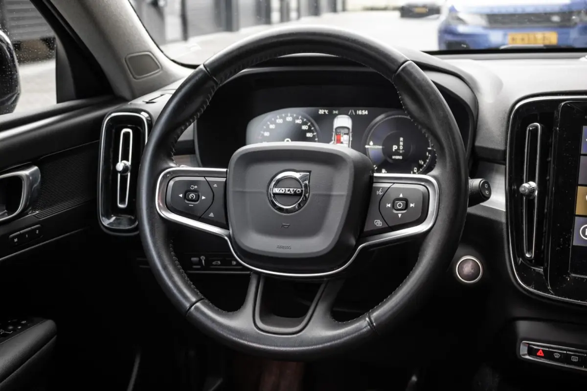 1.5 T5 Twin Engine | CARPLAY | TREKHAAK | MEMORY | LED