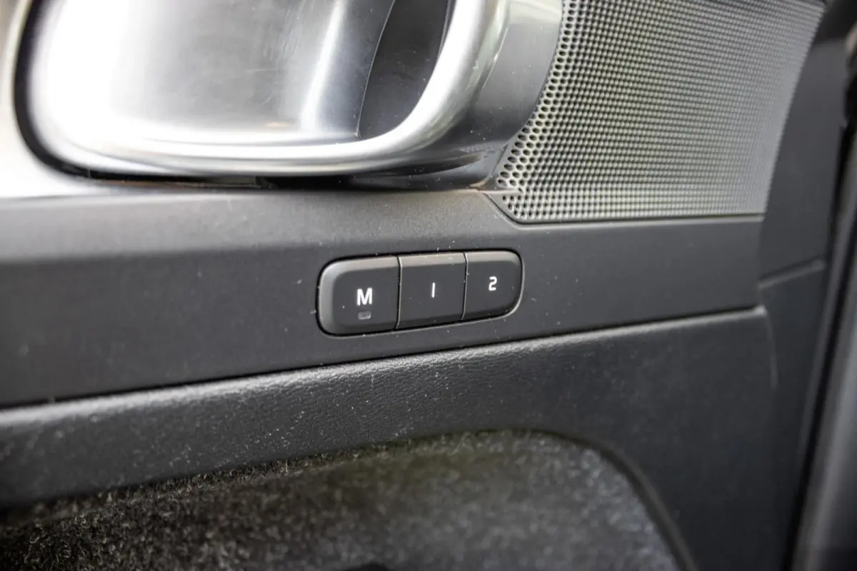 1.5 T5 Twin Engine | CARPLAY | TREKHAAK | MEMORY | LED