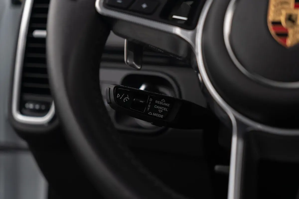3.0 E-Hybrid Platinum Edition|Panorama|Bose|Massage|Trekhaak|Ventilatie|360 Camera|Chrono|Dealer Onderhouden