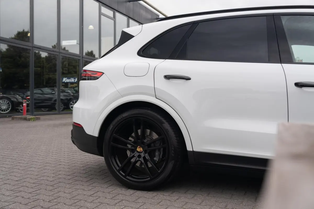3.0 E-Hybrid Platinum Edition|Panorama|Bose|Massage|Trekhaak|Ventilatie|360 Camera|Chrono|Dealer Onderhouden