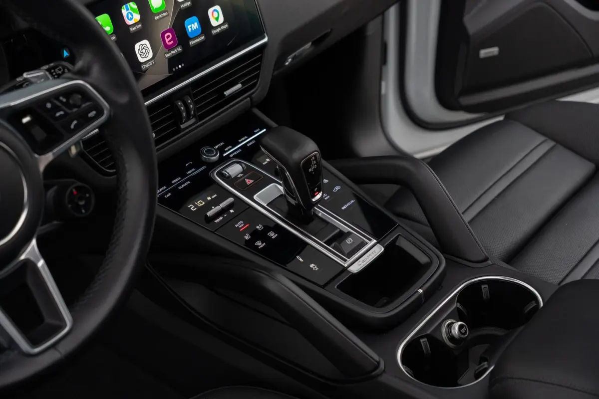 3.0 E-Hybrid Platinum Edition|Panorama|Bose|Massage|Trekhaak|Ventilatie|360 Camera|Chrono|Dealer Onderhouden