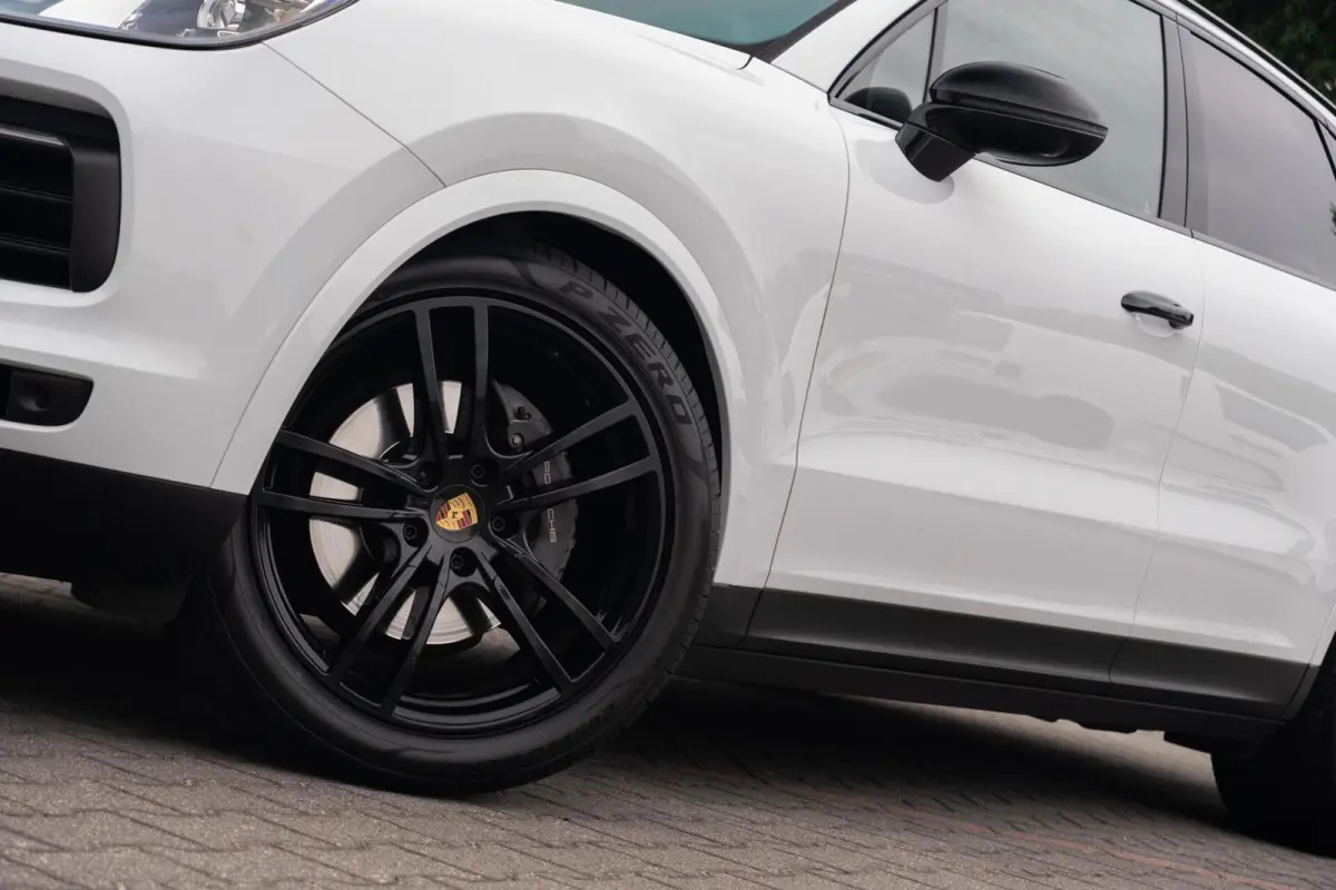 3.0 E-Hybrid Platinum Edition|Panorama|Bose|Massage|Trekhaak|Ventilatie|360 Camera|Chrono|Dealer Onderhouden