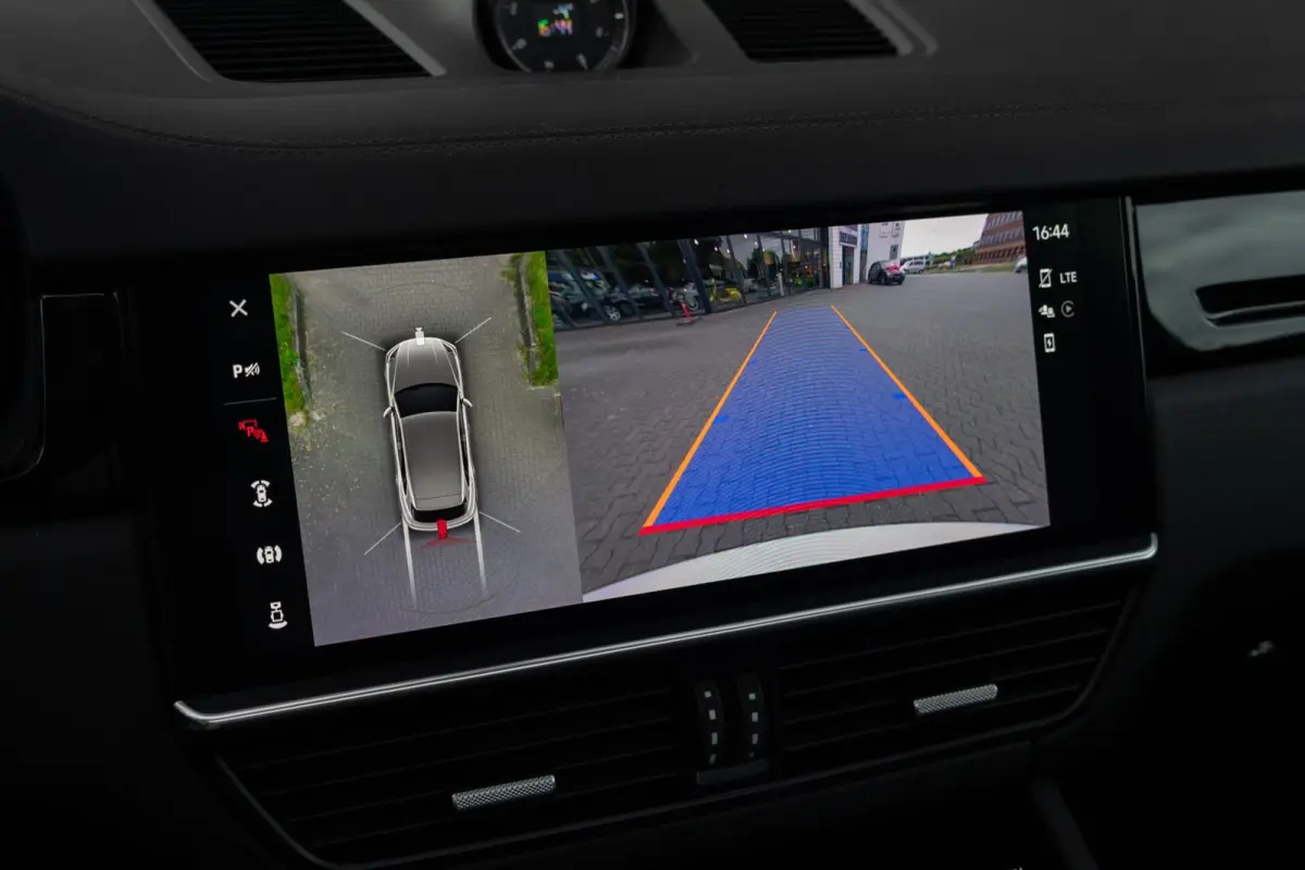 3.0 E-Hybrid Platinum Edition|Panorama|Bose|Massage|Trekhaak|Ventilatie|360 Camera|Chrono|Dealer Onderhouden