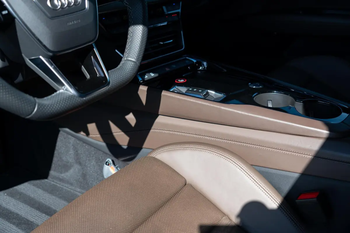 Edition ZERO 93 kWh|Org.NL NAP|1ste Eig.|BTW|RS-Seat|Ceramic|Carbon|Head Up|Matrix|Nachtzicht|Bang en Olufsen|S-Line|Luchtvering|Dealer Onderhouden