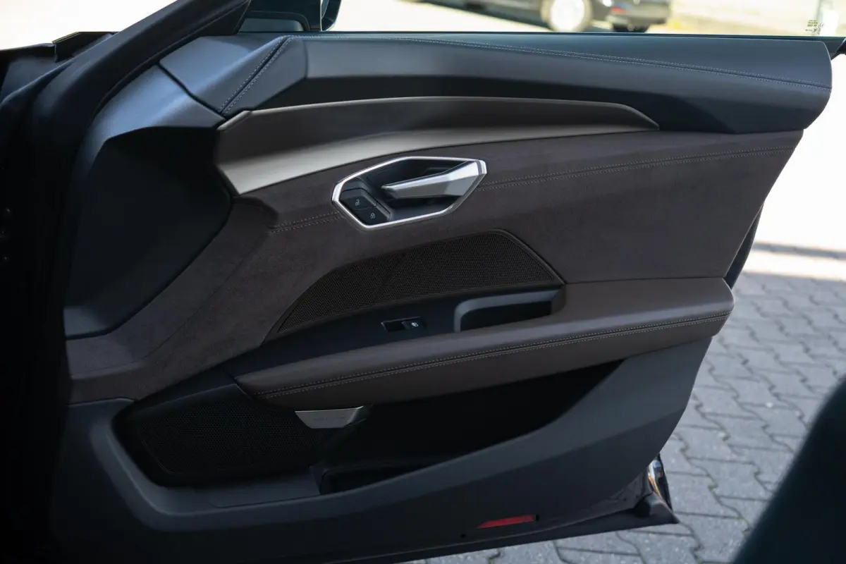 Edition ZERO 93 kWh|Org.NL NAP|1ste Eig.|BTW|RS-Seat|Ceramic|Carbon|Head Up|Matrix|Nachtzicht|Bang en Olufsen|S-Line|Luchtvering|Dealer Onderhouden