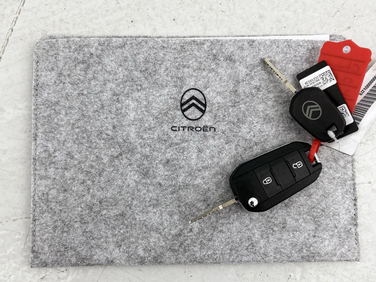 1.2 Hybrid 145pk Plus Automaat | Navigatie | Apple Carplay/Android Auto | Climate Control | Cruise Control | Achteruitrijcamera | Parkeersensoren |