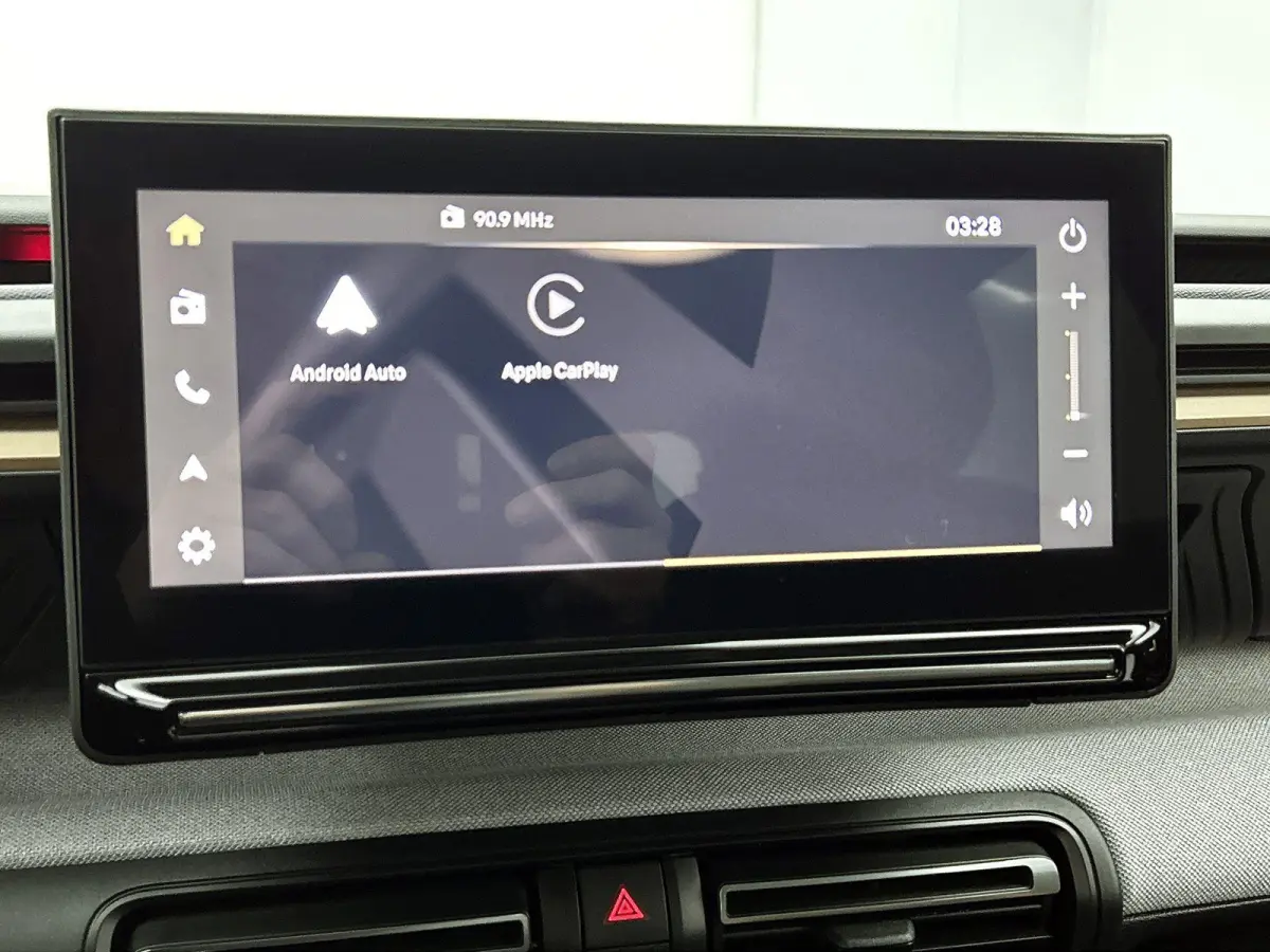 1.2 Hybrid 145pk Plus Automaat | Navigatie | Apple Carplay/Android Auto | Climate Control | Cruise Control | Achteruitrijcamera | Parkeersensoren |