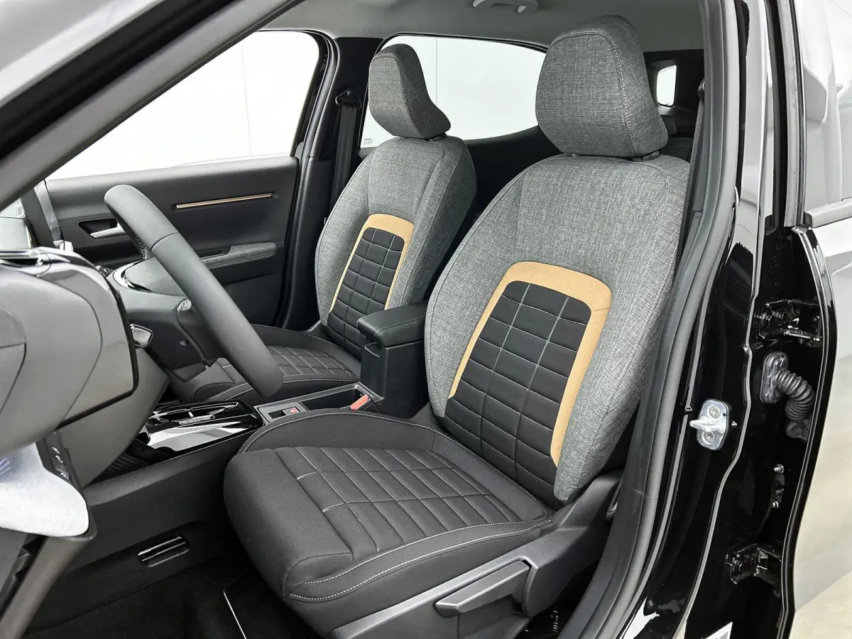 1.2 Hybrid 145pk Plus Automaat | Navigatie | Apple Carplay/Android Auto | Climate Control | Cruise Control | Achteruitrijcamera | Parkeersensoren |