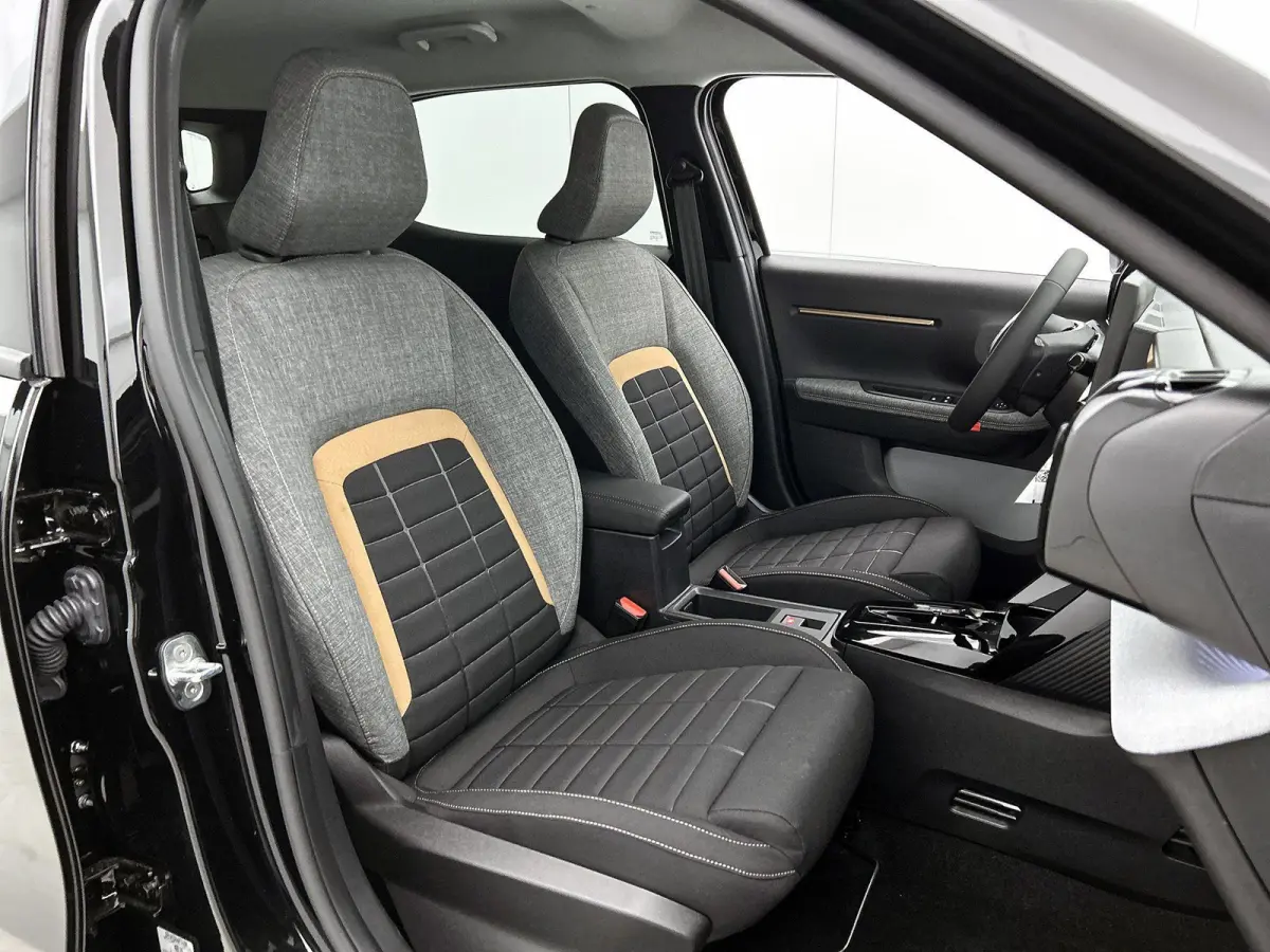 1.2 Hybrid 145pk Plus Automaat | Navigatie | Apple Carplay/Android Auto | Climate Control | Cruise Control | Achteruitrijcamera | Parkeersensoren |
