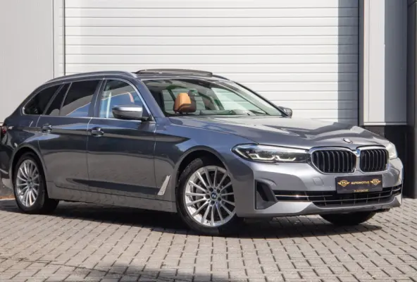 530e Business Edition Plus / Pano / Trekhaak