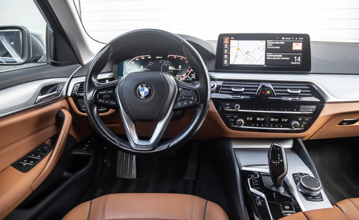 530e Business Edition Plus / Pano / Trekhaak