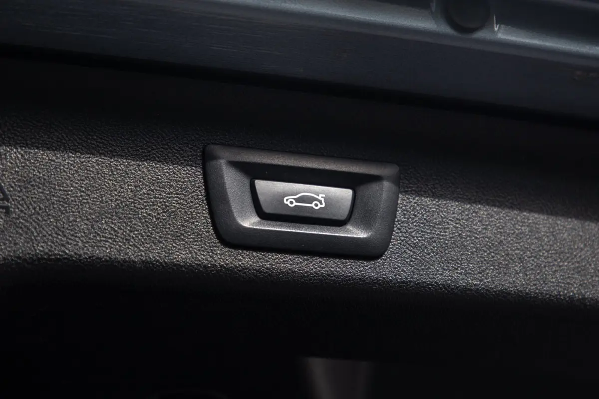 530e Business Edition Plus / Pano / Trekhaak