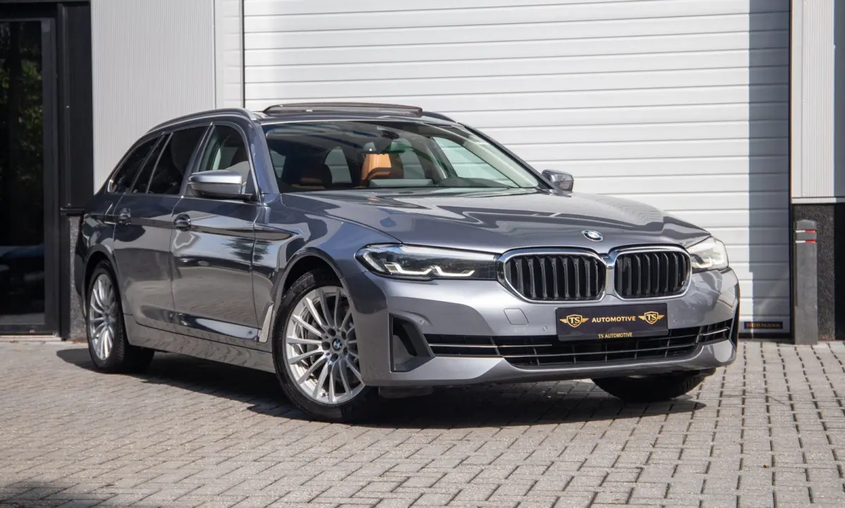 530e Business Edition Plus / Pano / Trekhaak