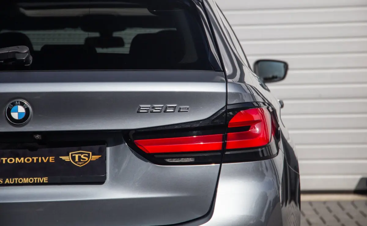 530e Business Edition Plus / Pano / Trekhaak