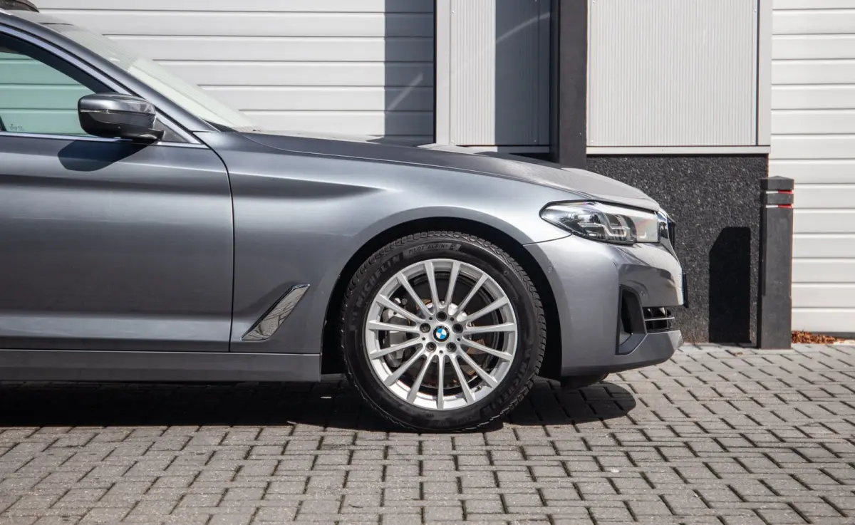 530e Business Edition Plus / Pano / Trekhaak