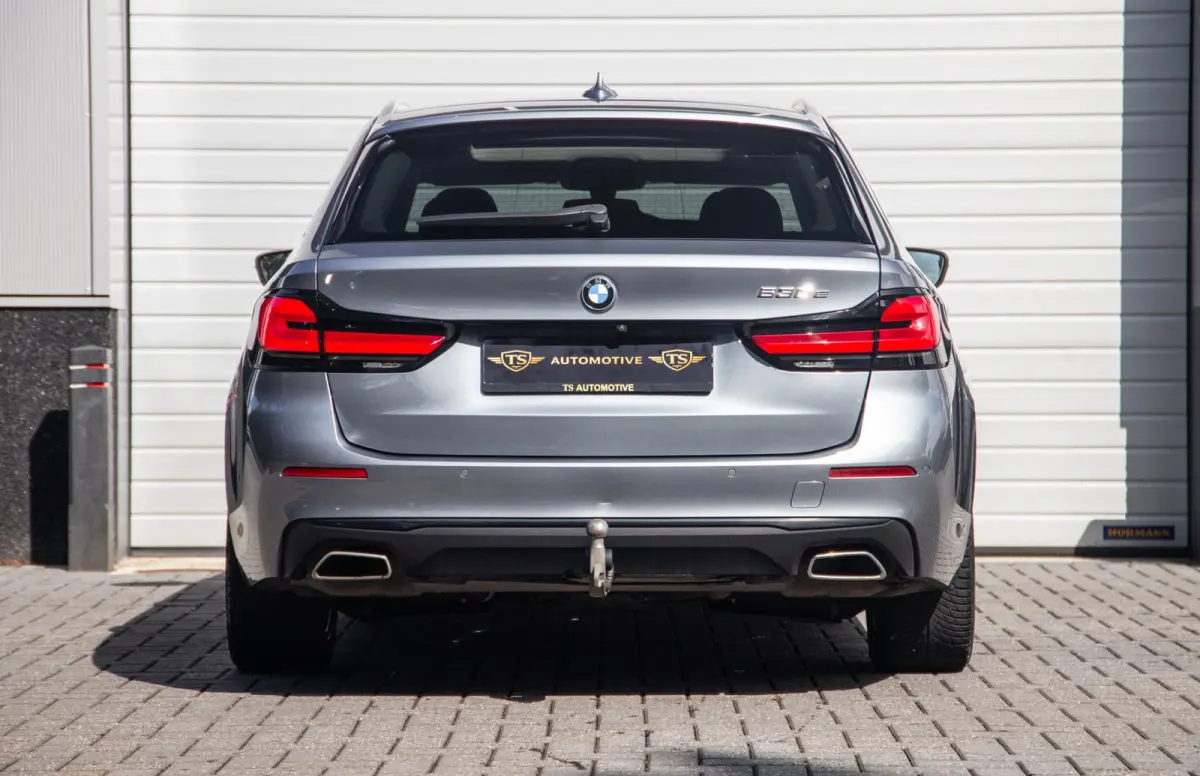 530e Business Edition Plus / Pano / Trekhaak