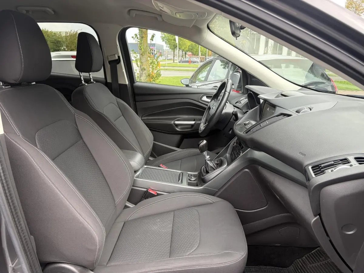 1.5 EcoBoost Trend Ultimate ✓Dealer Onderhouden✓Carplay✓Camera✓Navi✓Trekhaak✓Clima✓Cruise✓Pdc✓17'' Lm velgen✓150pk✓6 Bak✓4xElekt ramen✓N.A.P✓Apk  tot 04-2027