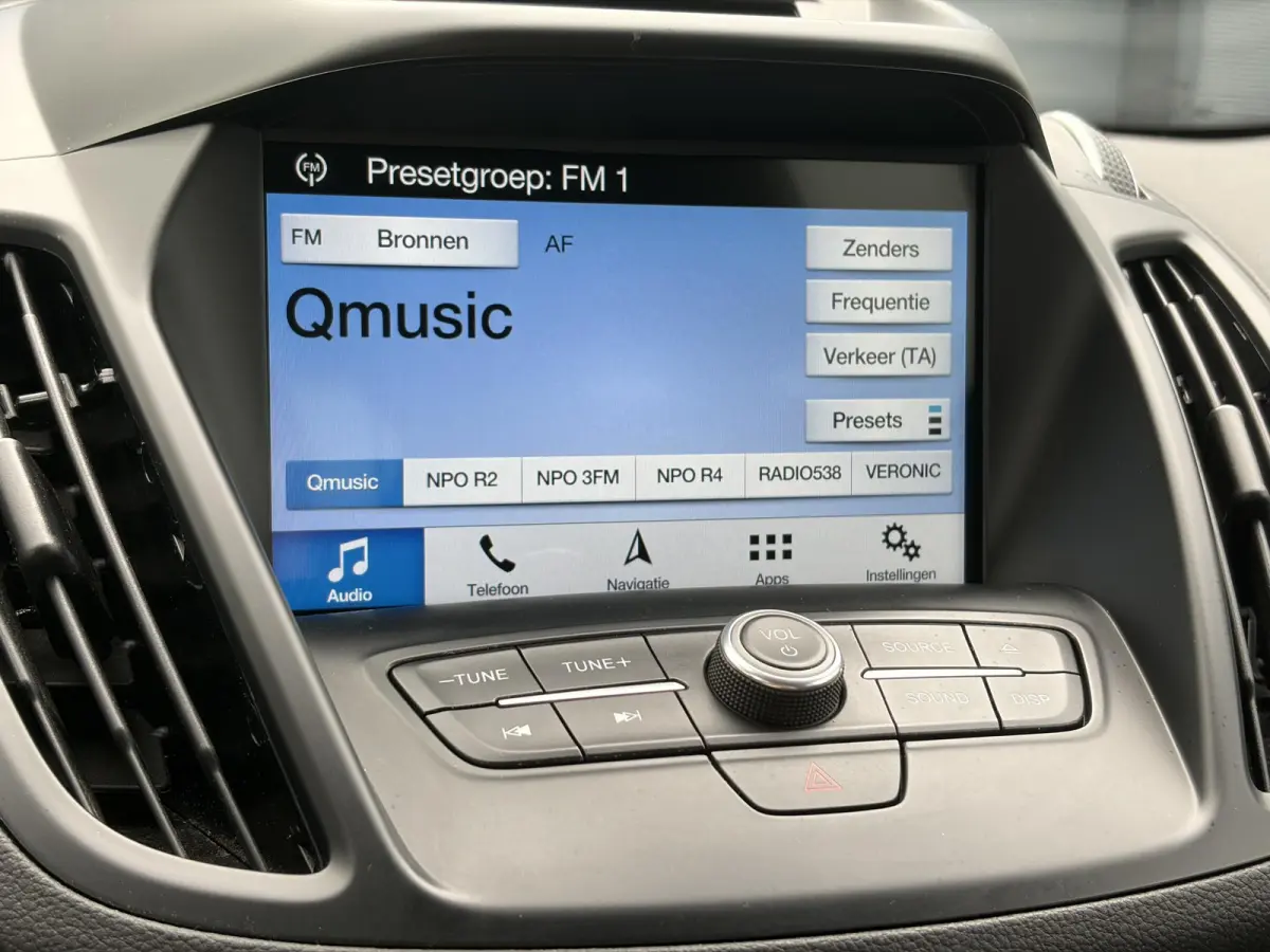 1.5 EcoBoost Trend Ultimate ✓Dealer Onderhouden✓Carplay✓Camera✓Navi✓Trekhaak✓Clima✓Cruise✓Pdc✓17'' Lm velgen✓150pk✓6 Bak✓4xElekt ramen✓N.A.P✓Apk  tot 04-2027
