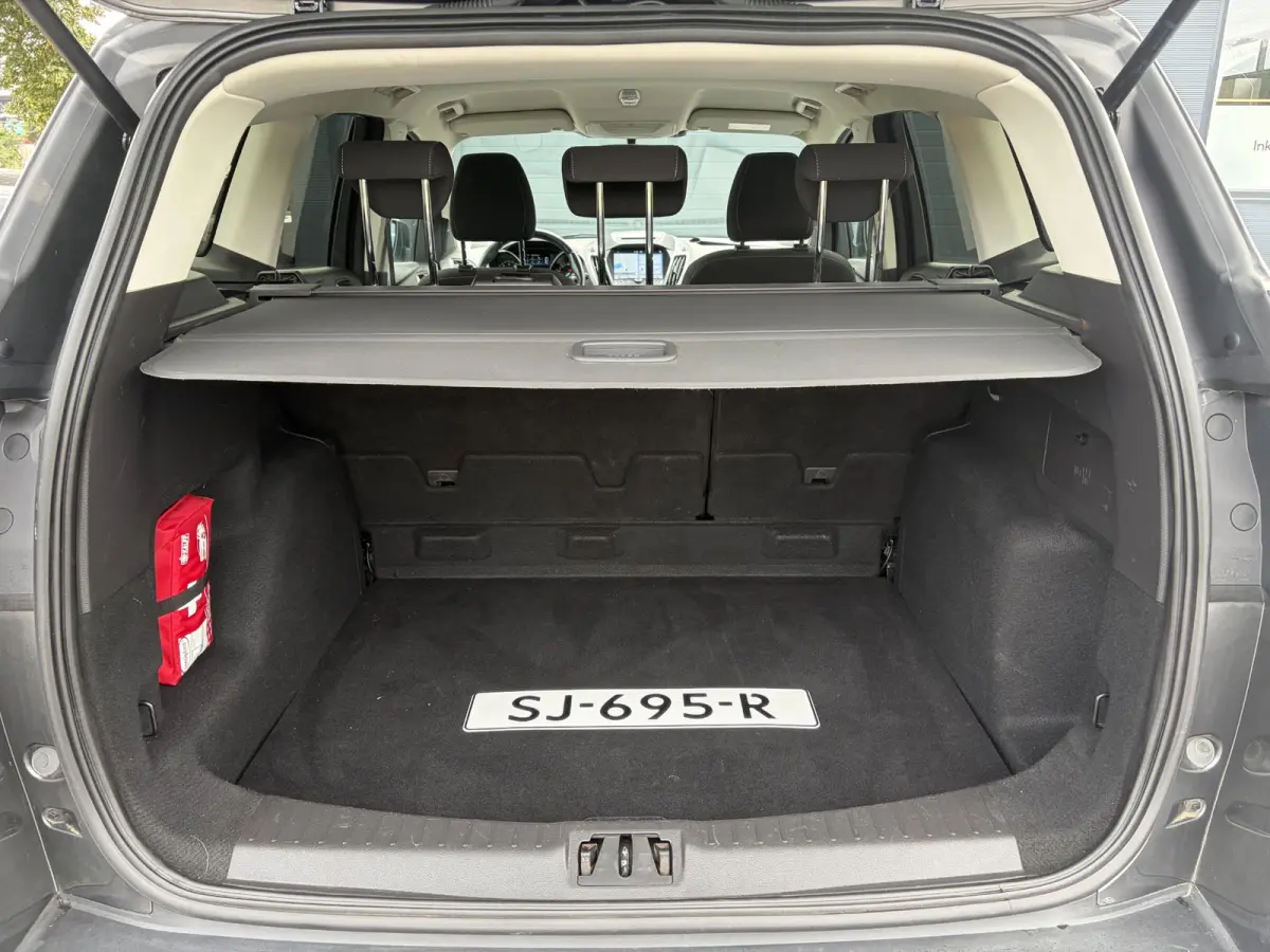 1.5 EcoBoost Trend Ultimate ✓Dealer Onderhouden✓Carplay✓Camera✓Navi✓Trekhaak✓Clima✓Cruise✓Pdc✓17'' Lm velgen✓150pk✓6 Bak✓4xElekt ramen✓N.A.P✓Apk  tot 04-2027