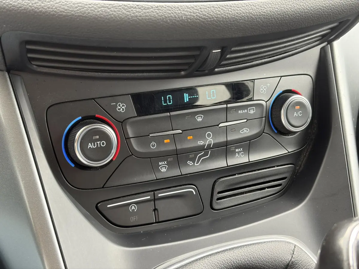 1.5 EcoBoost Trend Ultimate ✓Dealer Onderhouden✓Carplay✓Camera✓Navi✓Trekhaak✓Clima✓Cruise✓Pdc✓17'' Lm velgen✓150pk✓6 Bak✓4xElekt ramen✓N.A.P✓Apk  tot 04-2027