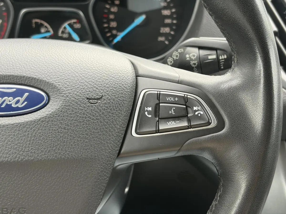 1.5 EcoBoost Trend Ultimate ✓Dealer Onderhouden✓Carplay✓Camera✓Navi✓Trekhaak✓Clima✓Cruise✓Pdc✓17'' Lm velgen✓150pk✓6 Bak✓4xElekt ramen✓N.A.P✓Apk  tot 04-2027