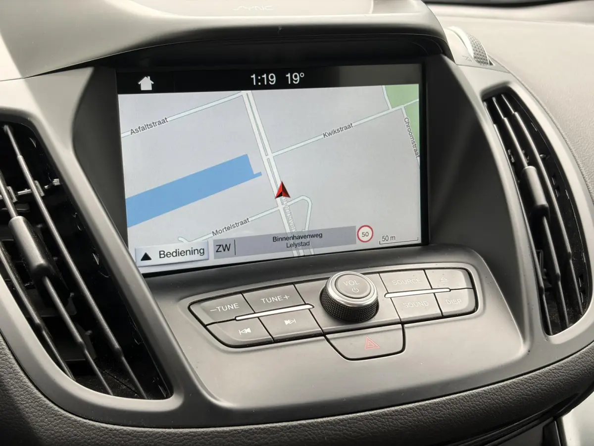 1.5 EcoBoost Trend Ultimate ✓Dealer Onderhouden✓Carplay✓Camera✓Navi✓Trekhaak✓Clima✓Cruise✓Pdc✓17'' Lm velgen✓150pk✓6 Bak✓4xElekt ramen✓N.A.P✓Apk  tot 04-2027