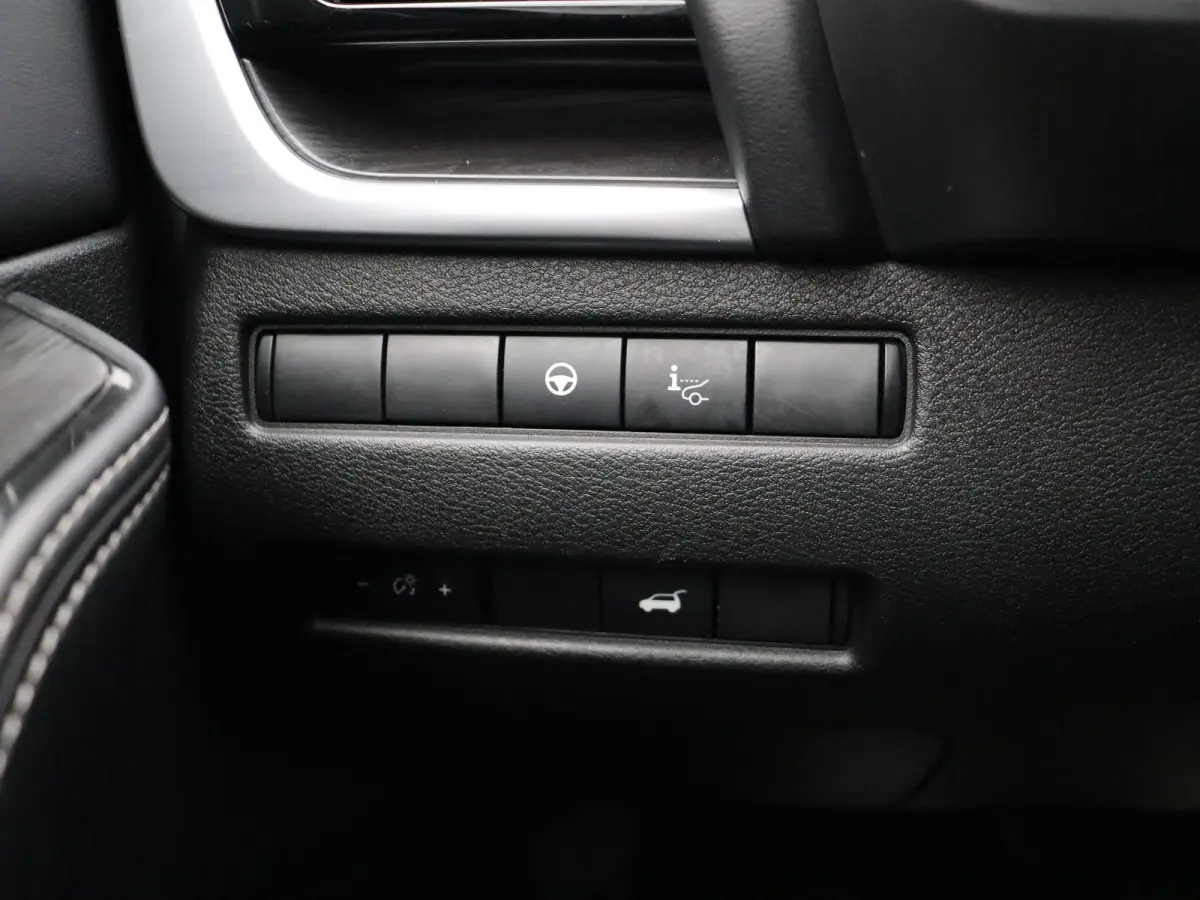 1.5 e-4orce Tekna 4WD | Trekhaak | Head-Up Display | Stoel, Stuurwiel en Voorruit verwarming |