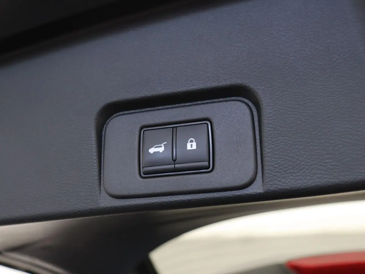 1.5 e-4orce Tekna 4WD | Trekhaak | Head-Up Display | Stoel, Stuurwiel en Voorruit verwarming |