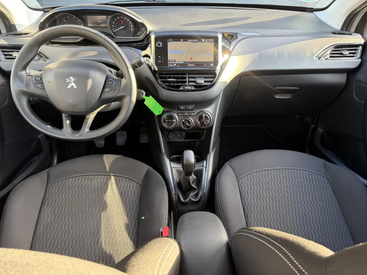 1.2 PureTech Blue Lion ✓Nieuwe D-riem✓2e Eigenaar✓Navi✓Carplay✓Net beurt gehad✓Dealer Onderhouden✓Airco✓Cruise✓Pdc✓5 Deurs✓N.A.P✓Bj 12-2017✓Apk tot 11-2027