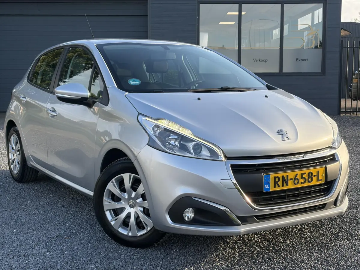 1.2 PureTech Blue Lion ✓Nieuwe D-riem✓2e Eigenaar✓Navi✓Carplay✓Net beurt gehad✓Dealer Onderhouden✓Airco✓Cruise✓Pdc✓5 Deurs✓N.A.P✓Bj 12-2017✓Apk tot 11-2027