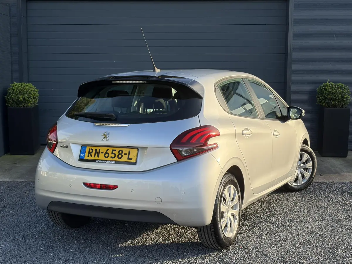 1.2 PureTech Blue Lion ✓Nieuwe D-riem✓2e Eigenaar✓Navi✓Carplay✓Net beurt gehad✓Dealer Onderhouden✓Airco✓Cruise✓Pdc✓5 Deurs✓N.A.P✓Bj 12-2017✓Apk tot 11-2027
