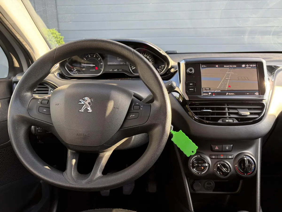 1.2 PureTech Blue Lion ✓Nieuwe D-riem✓2e Eigenaar✓Navi✓Carplay✓Net beurt gehad✓Dealer Onderhouden✓Airco✓Cruise✓Pdc✓5 Deurs✓N.A.P✓Bj 12-2017✓Apk tot 11-2027