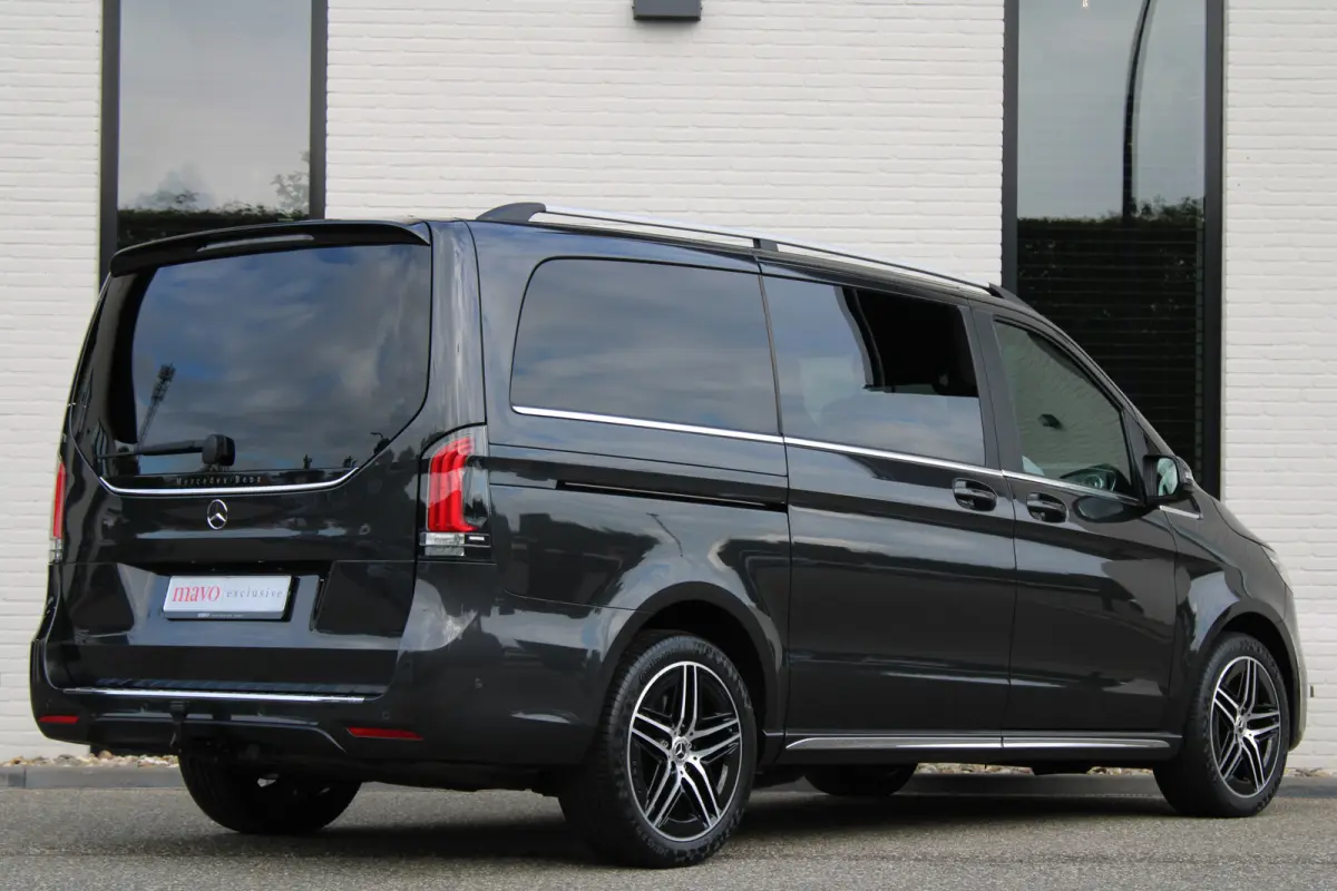 300d / DC / AMG / 4-Matic / 2x Elec Schuifdeur / 360 Camera / Vol Opties / NIEUWSTAAT