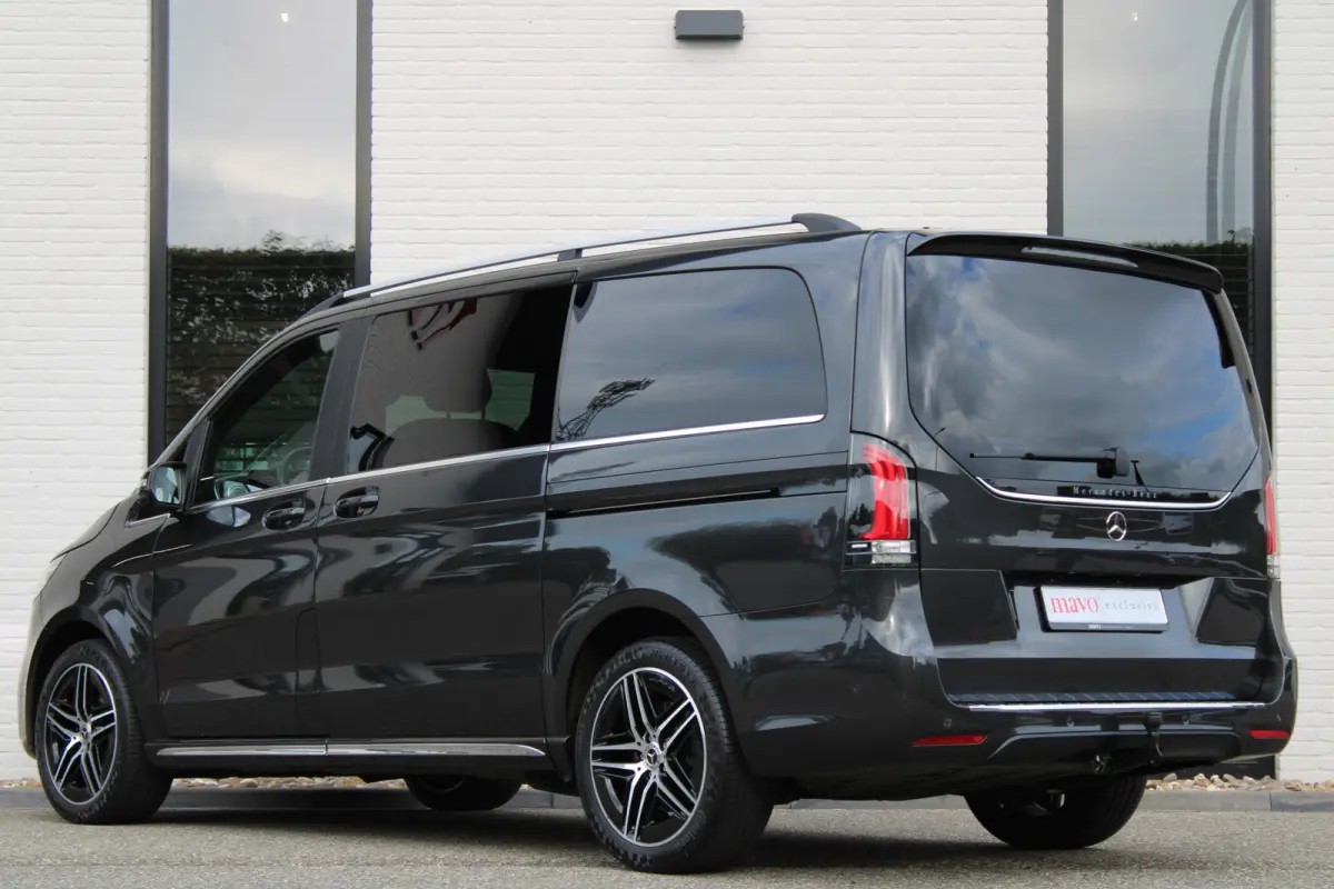 300d / DC / AMG / 4-Matic / 2x Elec Schuifdeur / 360 Camera / Vol Opties / NIEUWSTAAT