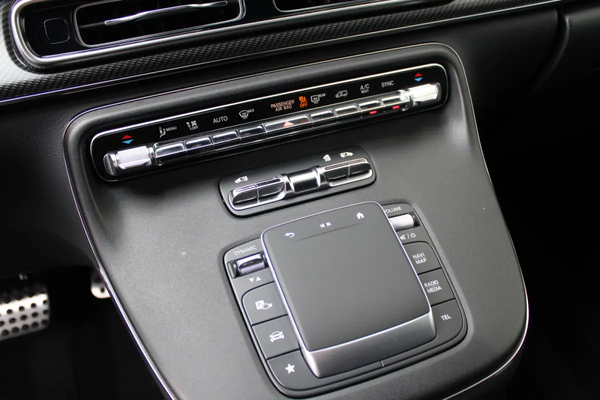 300d / DC / AMG / 4-Matic / 2x Elec Schuifdeur / 360 Camera / Vol Opties / NIEUWSTAAT
