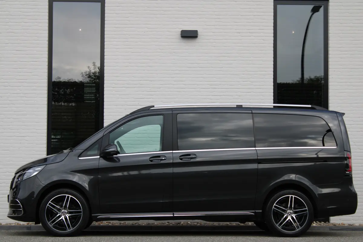 300d / DC / AMG / 4-Matic / 2x Elec Schuifdeur / 360 Camera / Vol Opties / NIEUWSTAAT