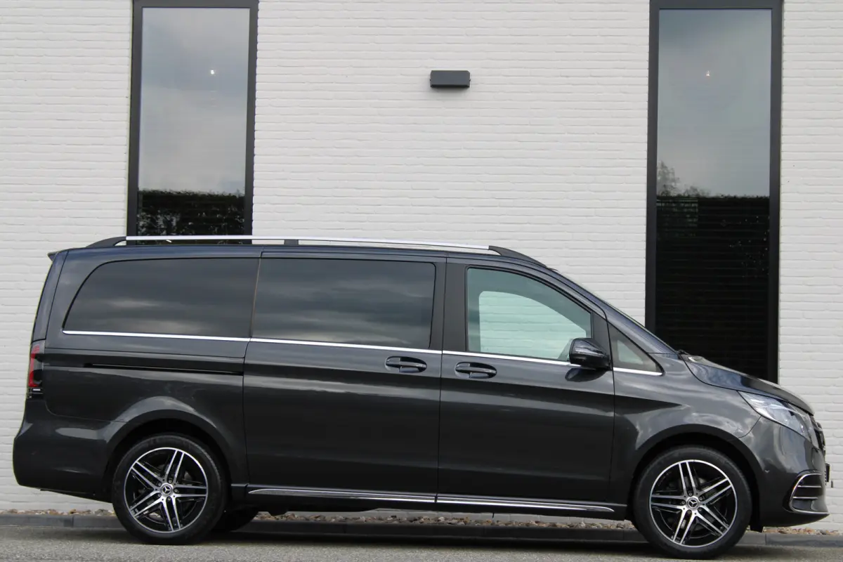 300d / DC / AMG / 4-Matic / 2x Elec Schuifdeur / 360 Camera / Vol Opties / NIEUWSTAAT