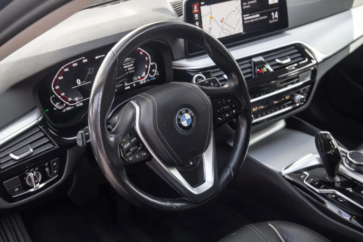 530e High Executive / SOH 89% / Pano / Keyless / Gordijnen