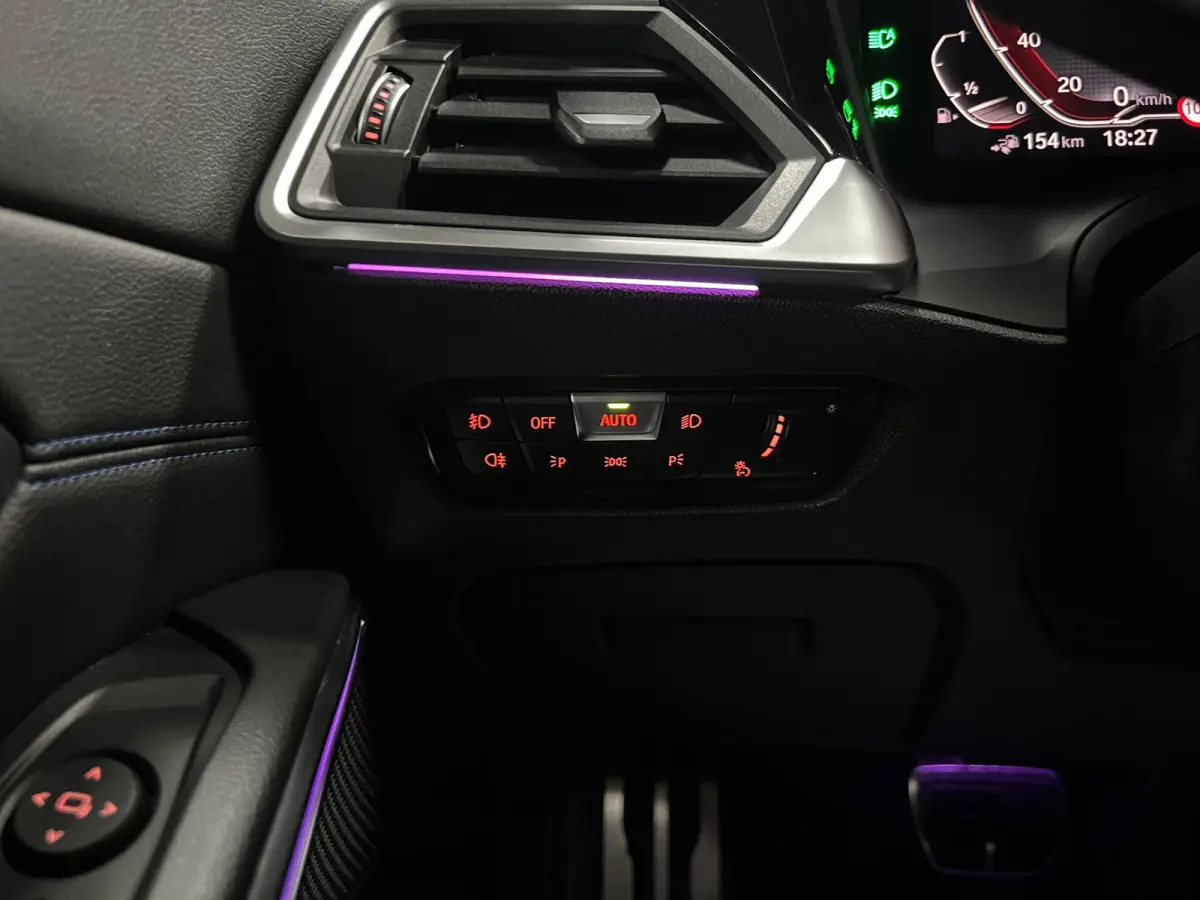 330e High Executive | Camera | Alcantara | Stoelverw. | Digital |