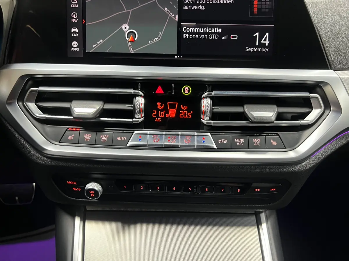 330e High Executive | Camera | Alcantara | Stoelverw. | Digital |