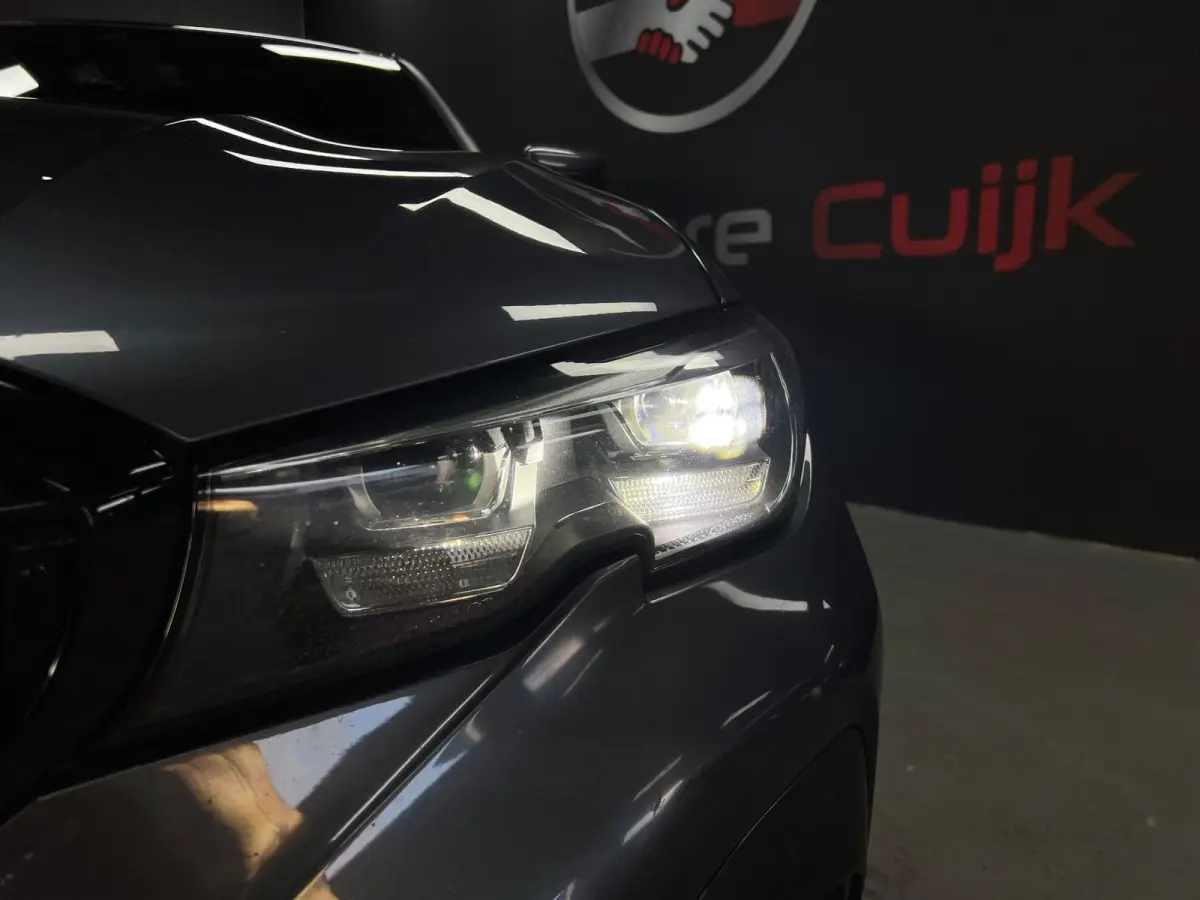 330e High Executive | Camera | Alcantara | Stoelverw. | Digital |