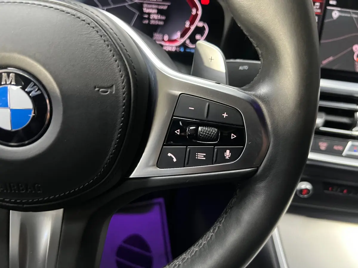 330e High Executive | Camera | Alcantara | Stoelverw. | Digital |