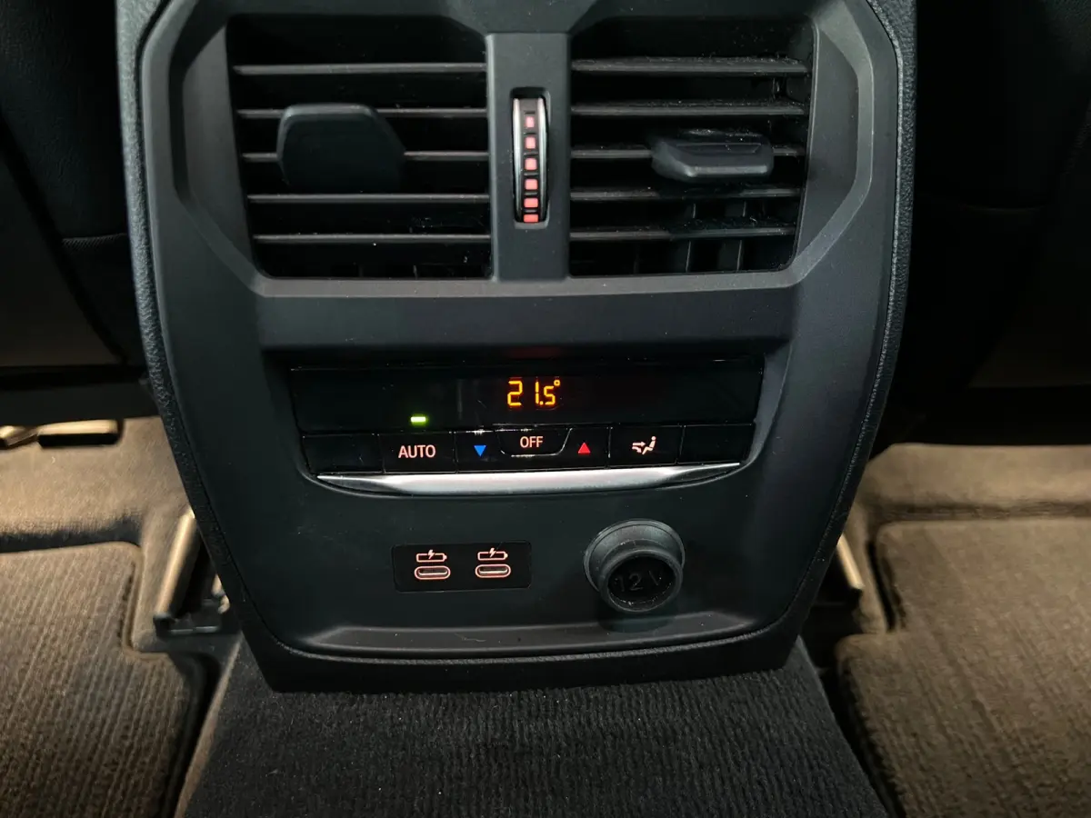 330e High Executive | Camera | Alcantara | Stoelverw. | Digital |