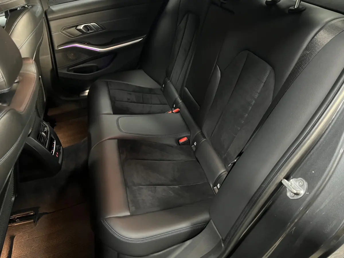 330e High Executive | Camera | Alcantara | Stoelverw. | Digital |