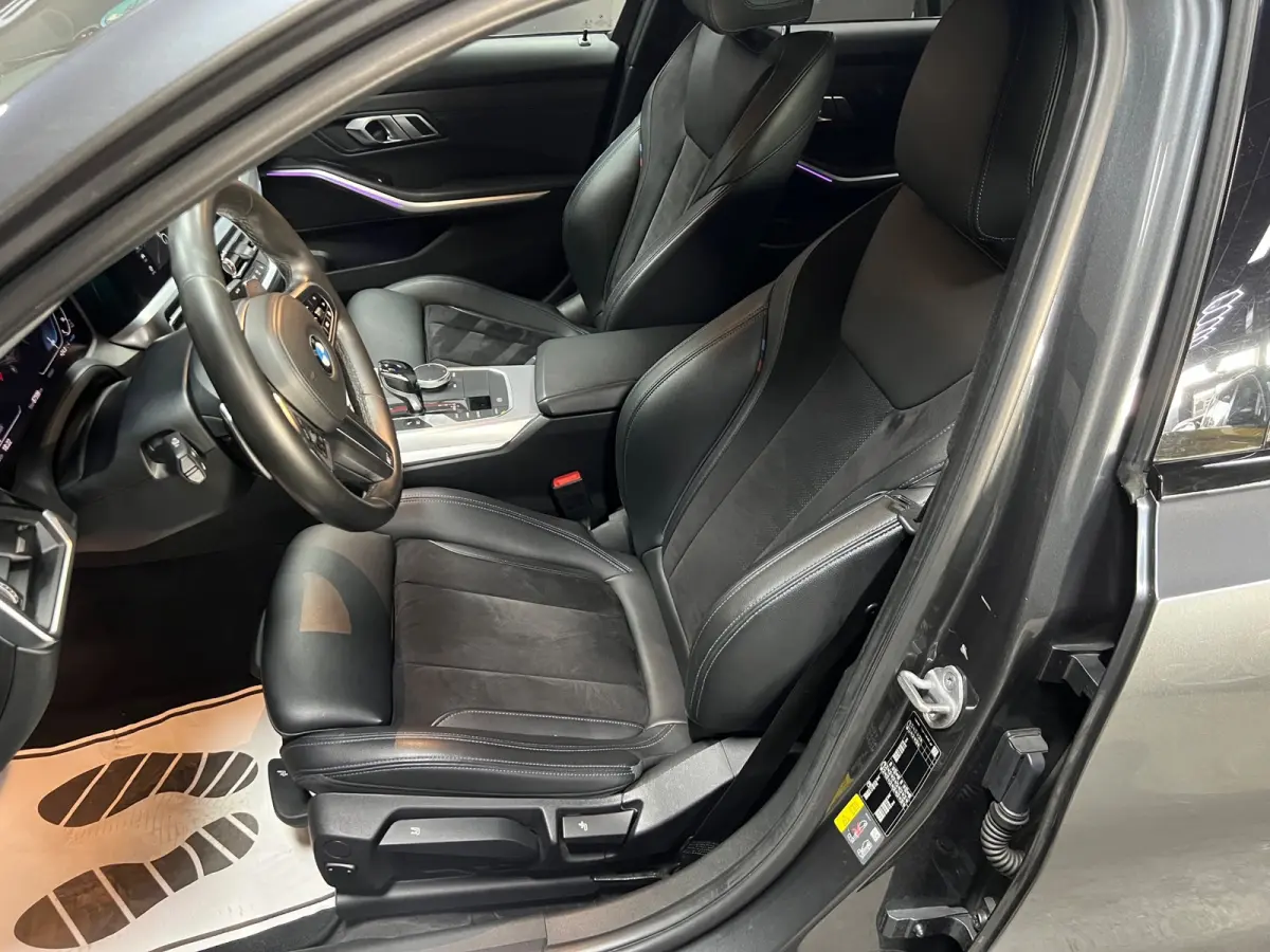 330e High Executive | Camera | Alcantara | Stoelverw. | Digital |