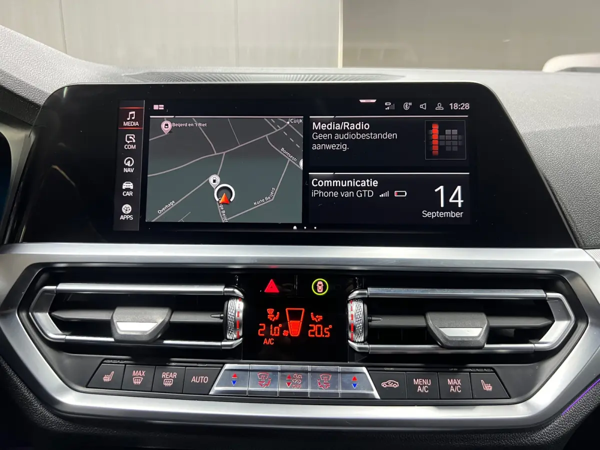 330e High Executive | Camera | Alcantara | Stoelverw. | Digital |