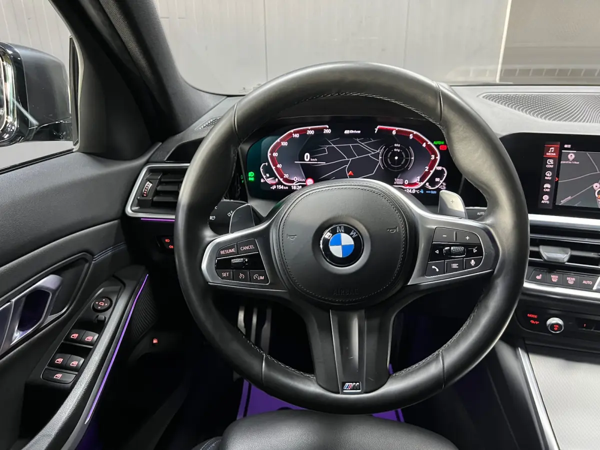 330e High Executive | Camera | Alcantara | Stoelverw. | Digital |