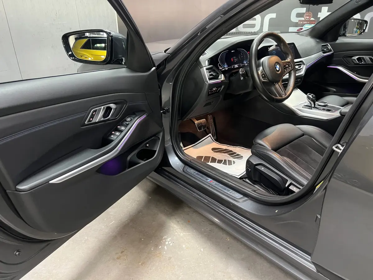 330e High Executive | Camera | Alcantara | Stoelverw. | Digital |