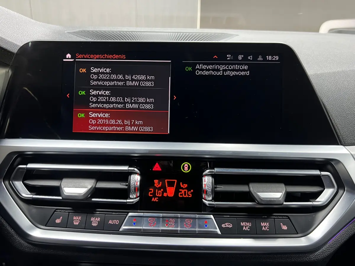 330e High Executive | Camera | Alcantara | Stoelverw. | Digital |